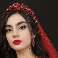 تصویر پروفایل کیانا بهمن زاد، نویسنده و پژوهشگر