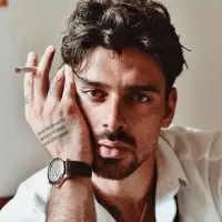 تصویر شخصیت مرصاد فاروق در رمان شاه نشین تاریکی