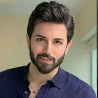 تصویر شخصیت راشد در رمان شاه نشین تاریکی