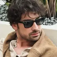 تصویر شخصیت شاهین در رمان تراشه مرگ